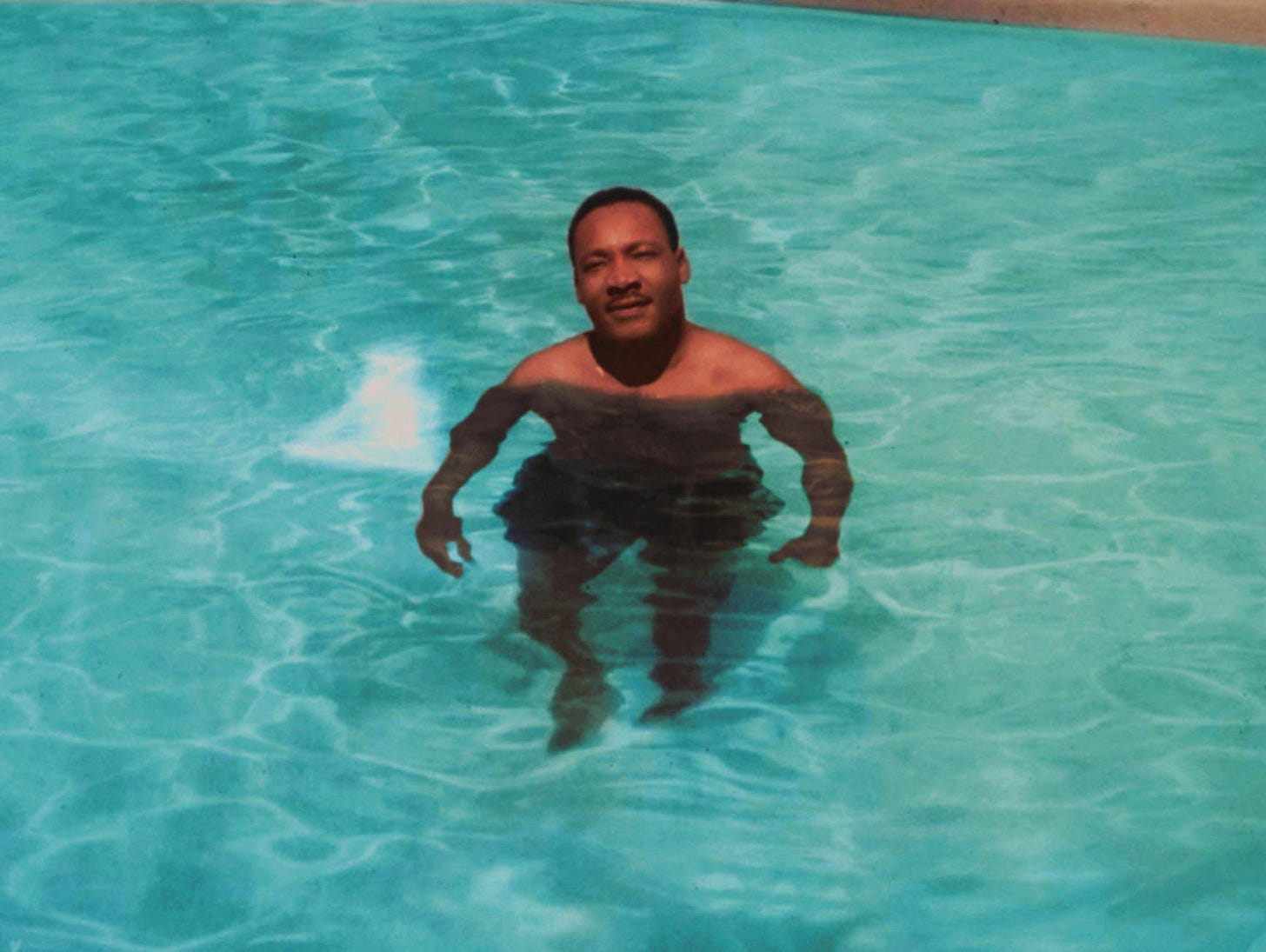 Dr.Martin Luther King Jr. in Jamaica, 1967. : r/OldSchoolCool