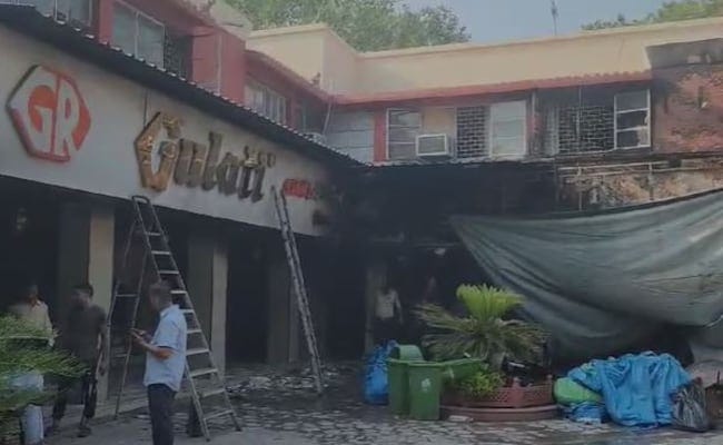 Huge Fire At Gulati Restaurant In Delhi's Pandara Road, No Casualty Huge Fire At Gulati Restaurant In Delhi's Pandara Road, No Casualty