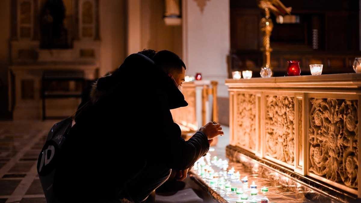“Nightfever” at London church invites passerby inside to encounter Jesus