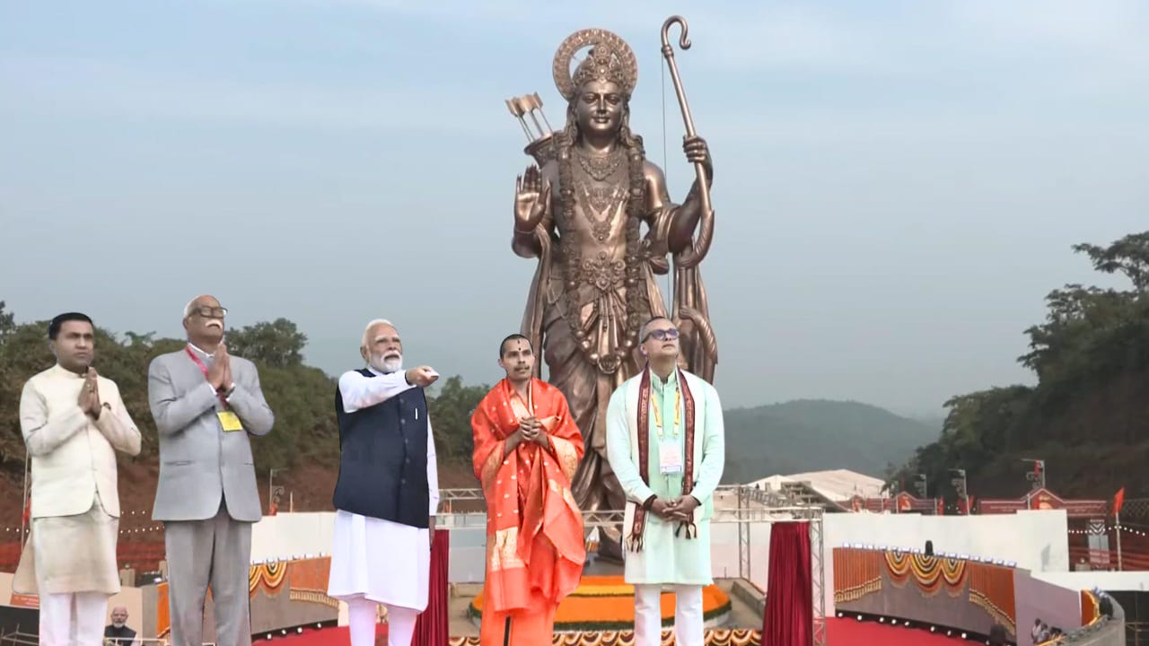 The Goan EveryDay: ﻿PM Modi unveils Asia's tallest 77-foot bronze Shri Ram  statue at Partagali Math in Canacona