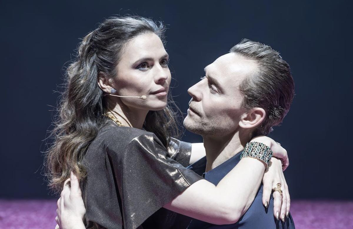 Much Ado About Nothing review at Theatre Royal Drury Lane, London with Tom  Hiddleston and Hayley Atwell