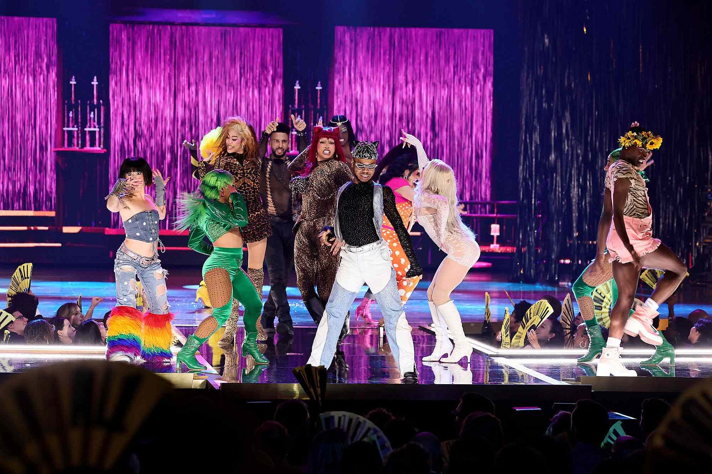 Anna Wintour and Andrew Lloyd Webber Make a Cameo During Tony Awards 2026  Performance