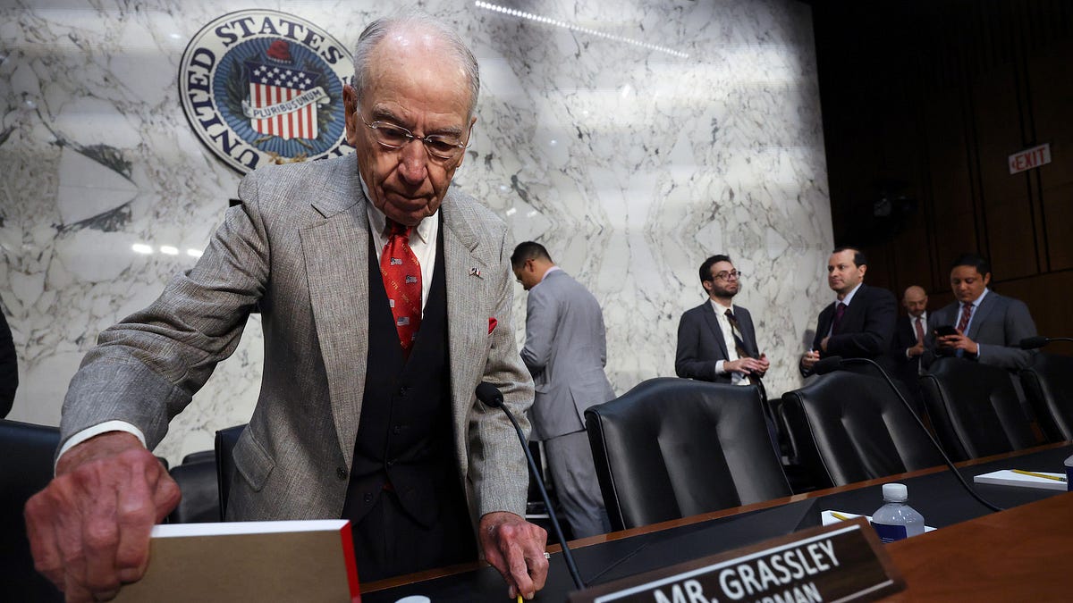 Tonight in Your Rights: 'What's left of this Committee?'