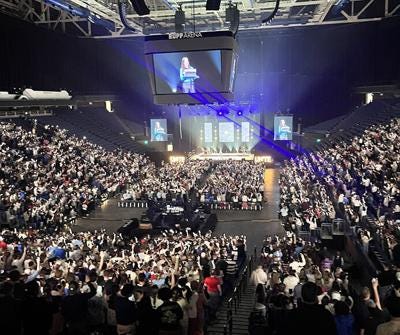 Unite Kentucky revival brings 2,000 to altar in Rupp Arena | Baptist Life | kentuckytoday.com Unite Kentucky revival brings 2,000 to altar in Rupp Arena | Baptist Life | kentuckytoday.com