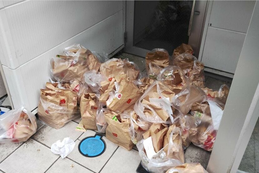 画像・写真】マクドナルドに非難轟々!ハッピーセット『ポケモン』で食料廃棄&転売問題が発生、浮き彫りになる“穴だらけ”の対策 | 週刊女性PRIME 画像・写真】マクドナルドに非難轟々!ハッピーセット『ポケモン』で食料廃棄&転売問題が発生、浮き彫りになる“穴だらけ”の対策 | 週刊女性PRIME