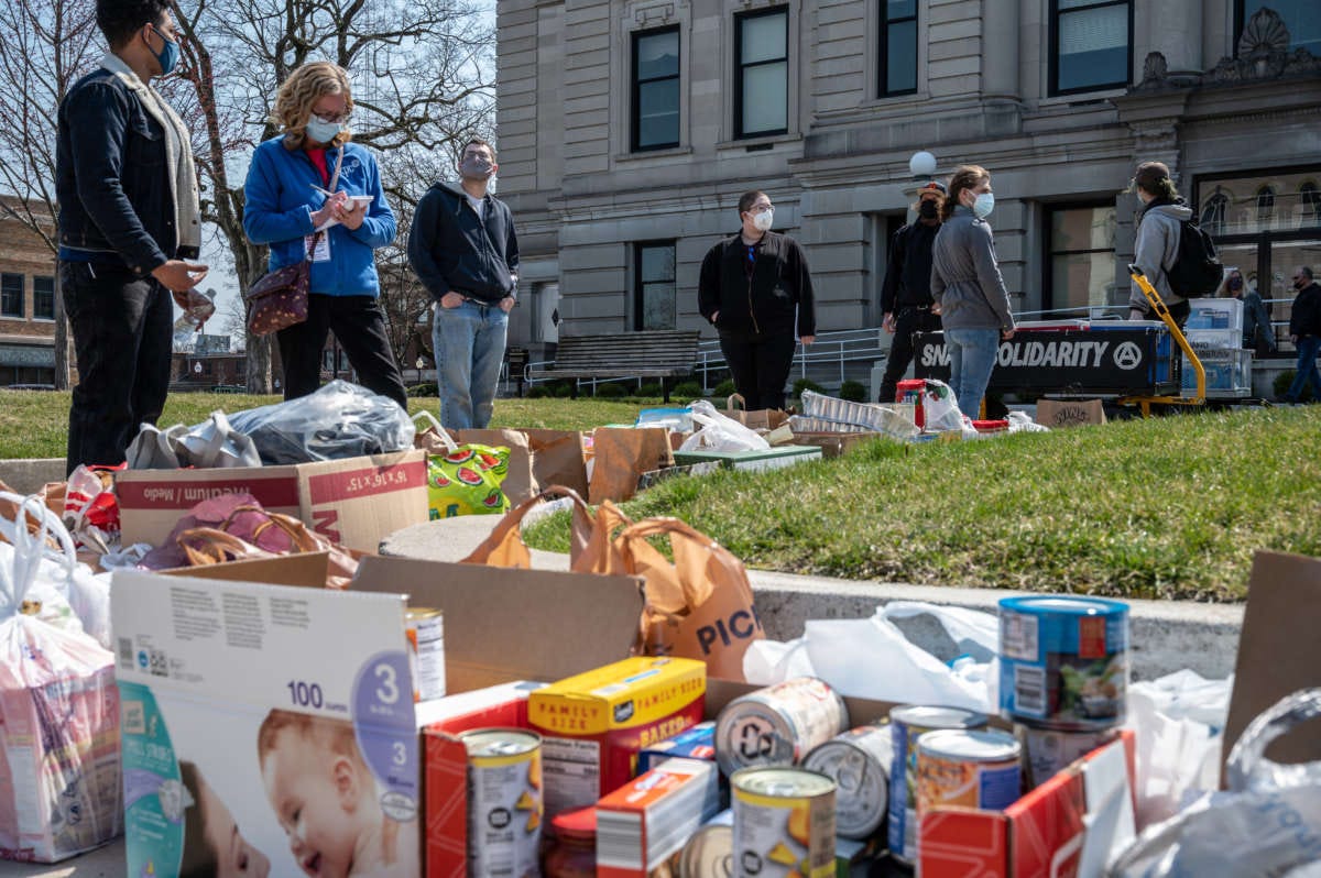 Mutual Aid Groups That Arose During COVID Gather to Build Power Regionally  | Truthout