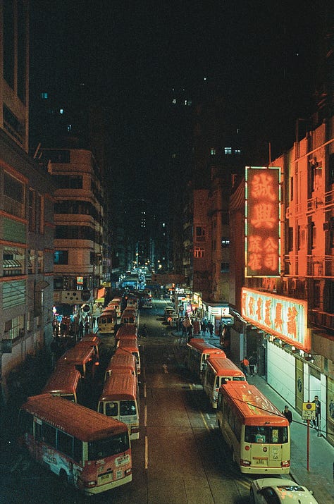 I am gonna close this post with one more trio. The mahjong parlour neon sign and the red-topped minibuses are both quintessentially MongKok. 