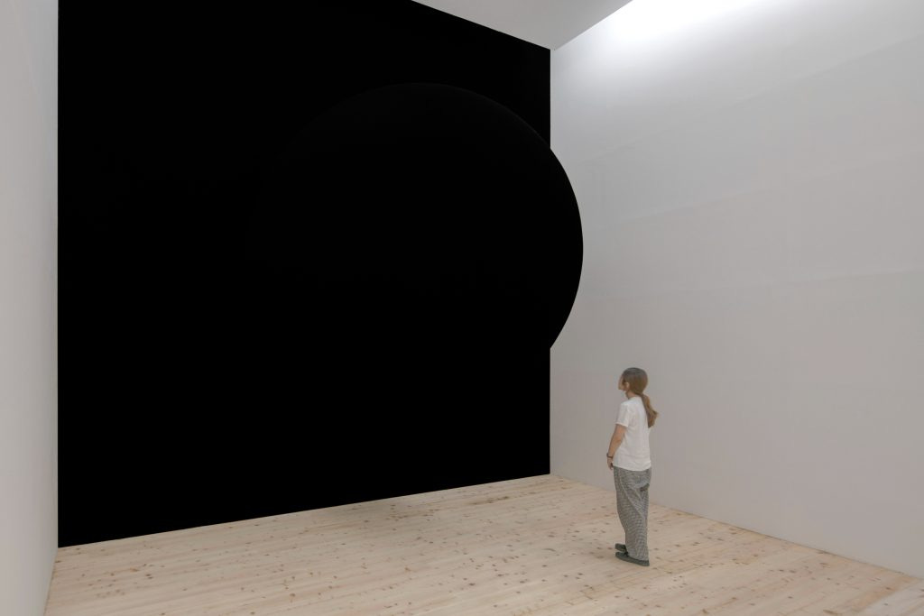 Anish Kapoor, Void Pavillion V (2018). Photo: Nobutada Omote. ©Anish Kapoor. All rights reserved SIAE, 2021.