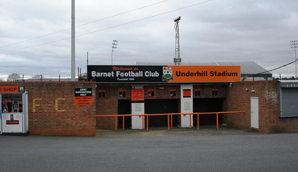 underhill_stadium01