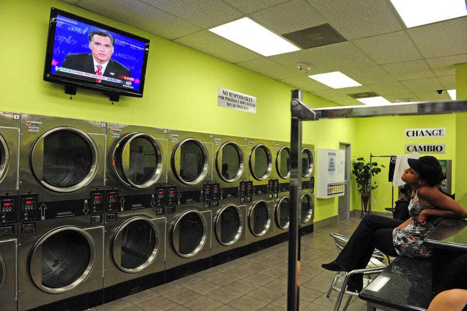 Brooklyn laundromat, bar, laundry