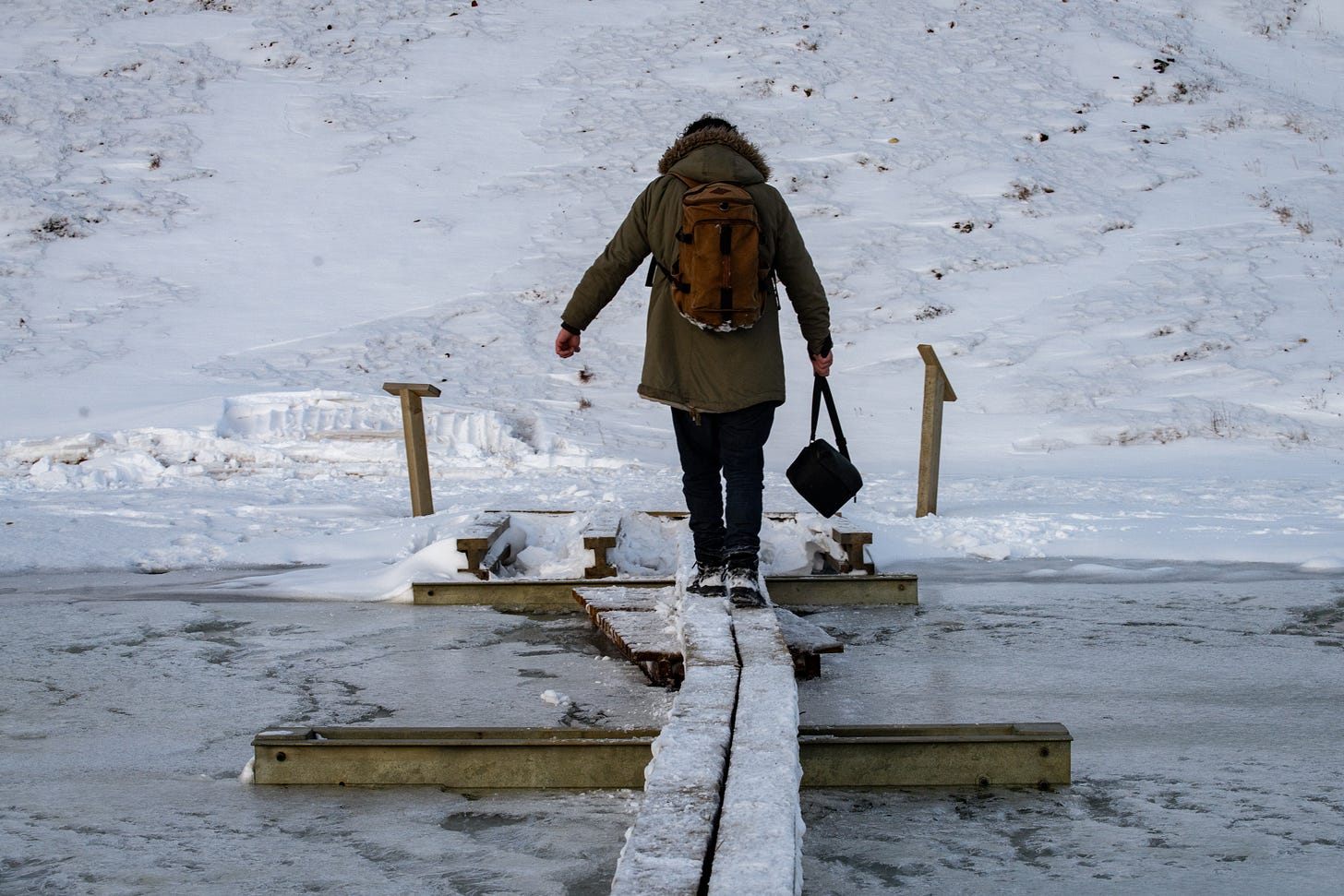 Iceland travel writing journal writer winter van travel journey LDV Convoy female traveller moss Thingvellir wind fear overcoming hot spring off road adventure