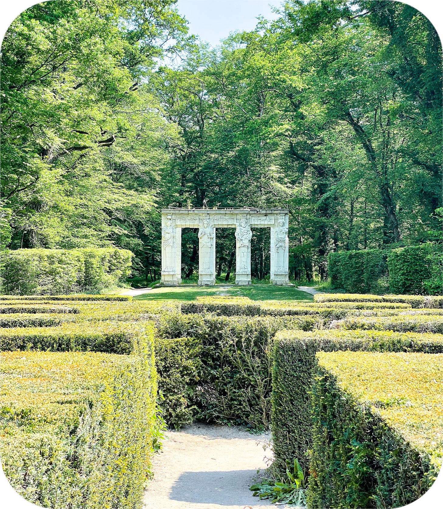 Chateau de Chenonceau, Caryatdids