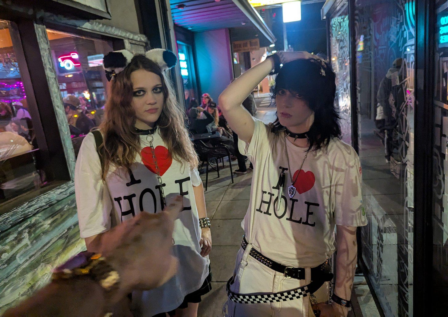 Thoughts on "dinergoths"? : r/bluescare