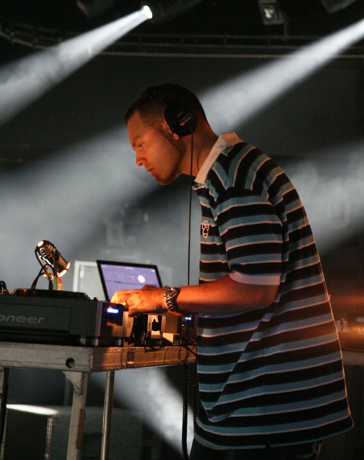 DJ Shadow discography - Wikipedia DJ Shadow discography - Wikipedia