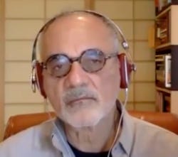 Edesmennyt vanhempi Mamdani oli Harvardista valmistunut “politiikantutkija”.