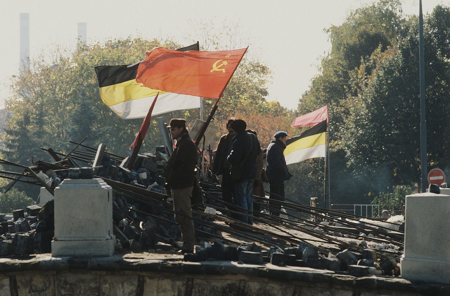 How Clinton Used Russia's 1993 Crisis to Dupe Yeltsin on NATO's Eastward  March - 03.10.2023, Sputnik International