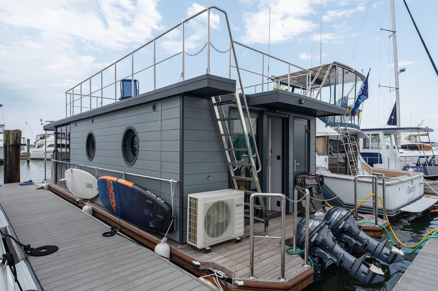 Apart L Long Houseboats For Sale in Clinton, CT | Waterlodge Apart L Long Houseboats For Sale in Clinton, CT | Waterlodge