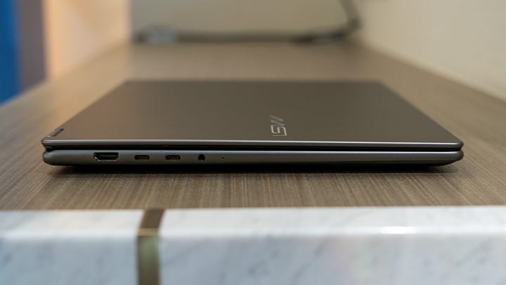 MSI Prestige N16 Flip AI+