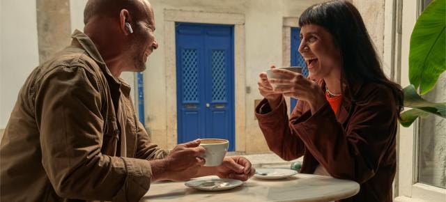 Apple blochează accesul la traducerea în timp real pentru conturile din UE; Funcția rămâne exclusivă pentru piețele non-europene Apple blochează accesul la traducerea în timp real pentru conturile din UE; Funcția rămâne exclusivă pentru piețele non-europene