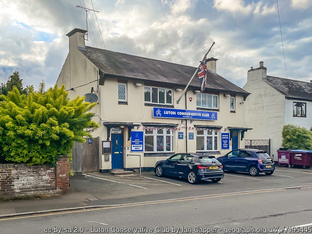 Luton Con Club