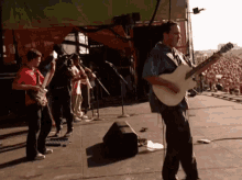 Dave Matthews Dance GIFs | Tenor