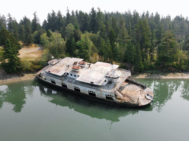 r/pics - a boat on the water