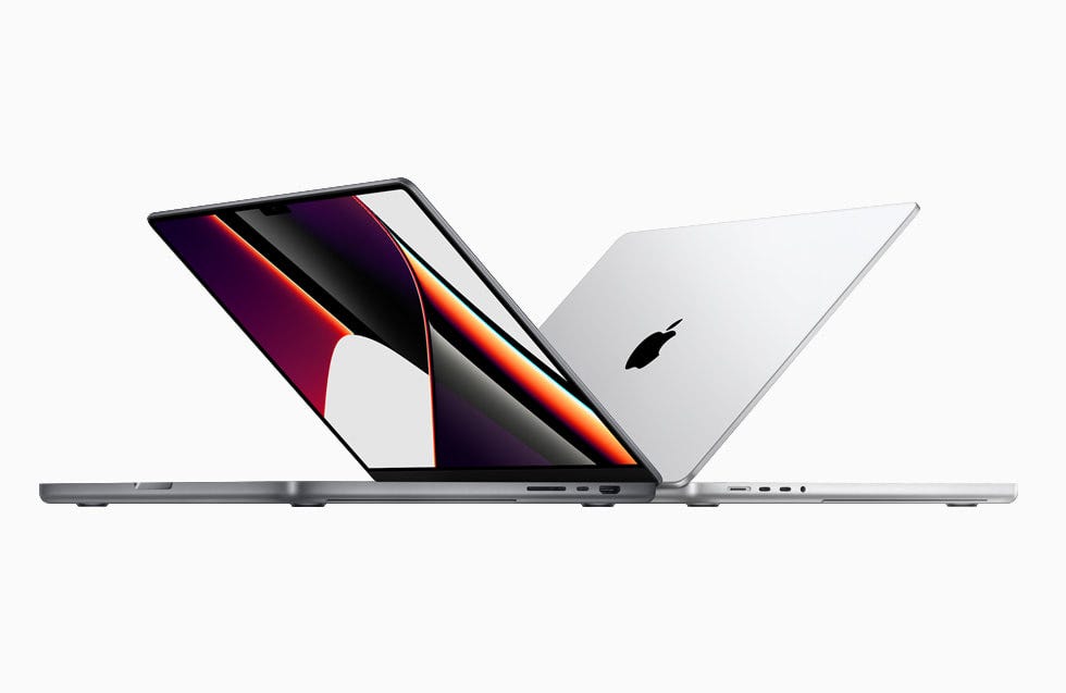 新しいM1 ProおよびM1 Maxチップ搭載のMacBook Pro。 新しいM1 ProおよびM1 Maxチップ搭載のMacBook Pro。