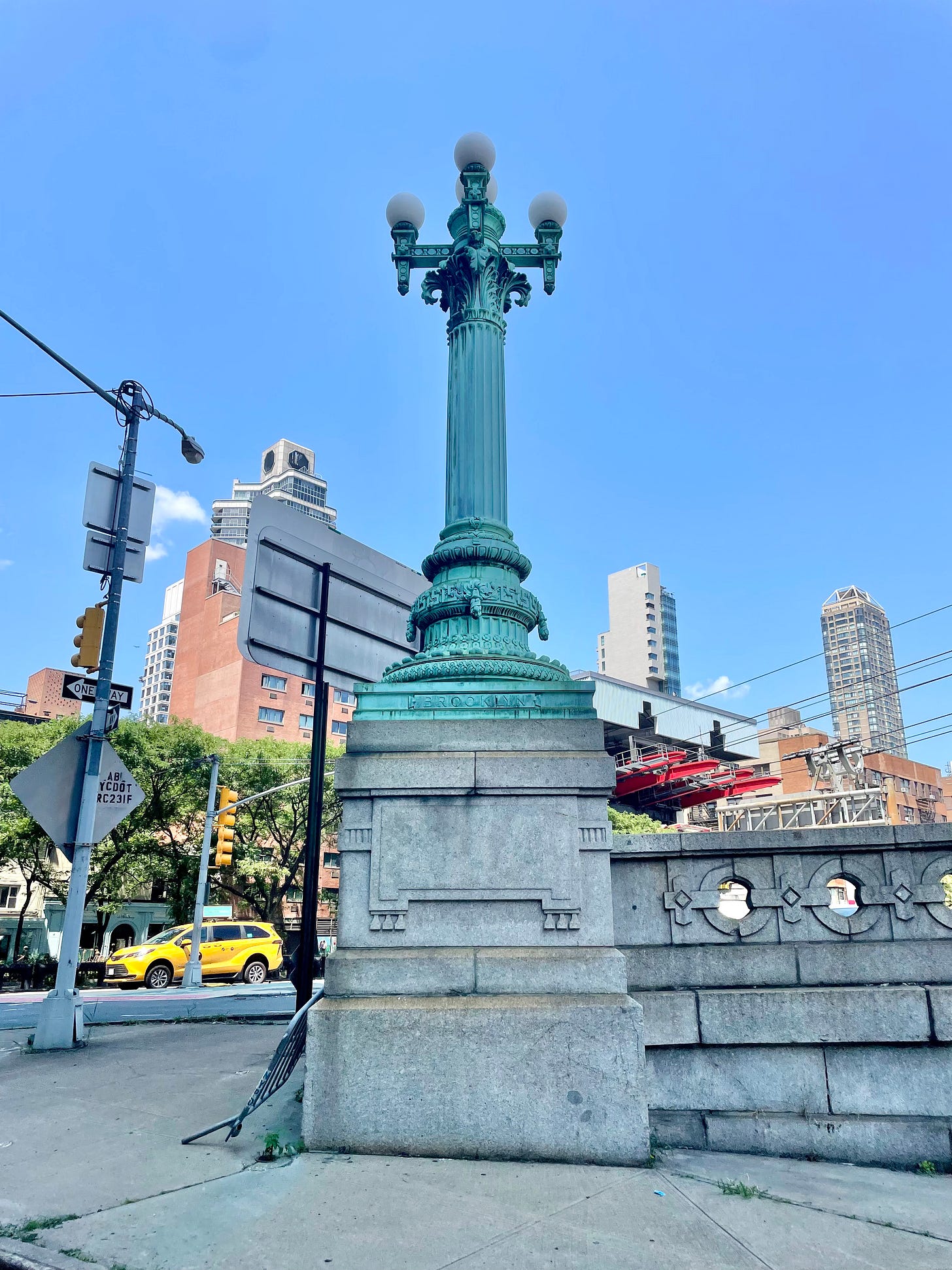 Lamppost 59th street bridge