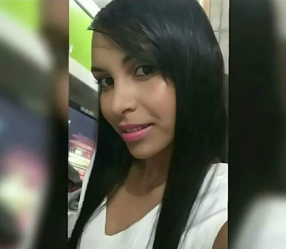 Monica da Silva, 33, was found dead near her son. — Photo: Reproduction