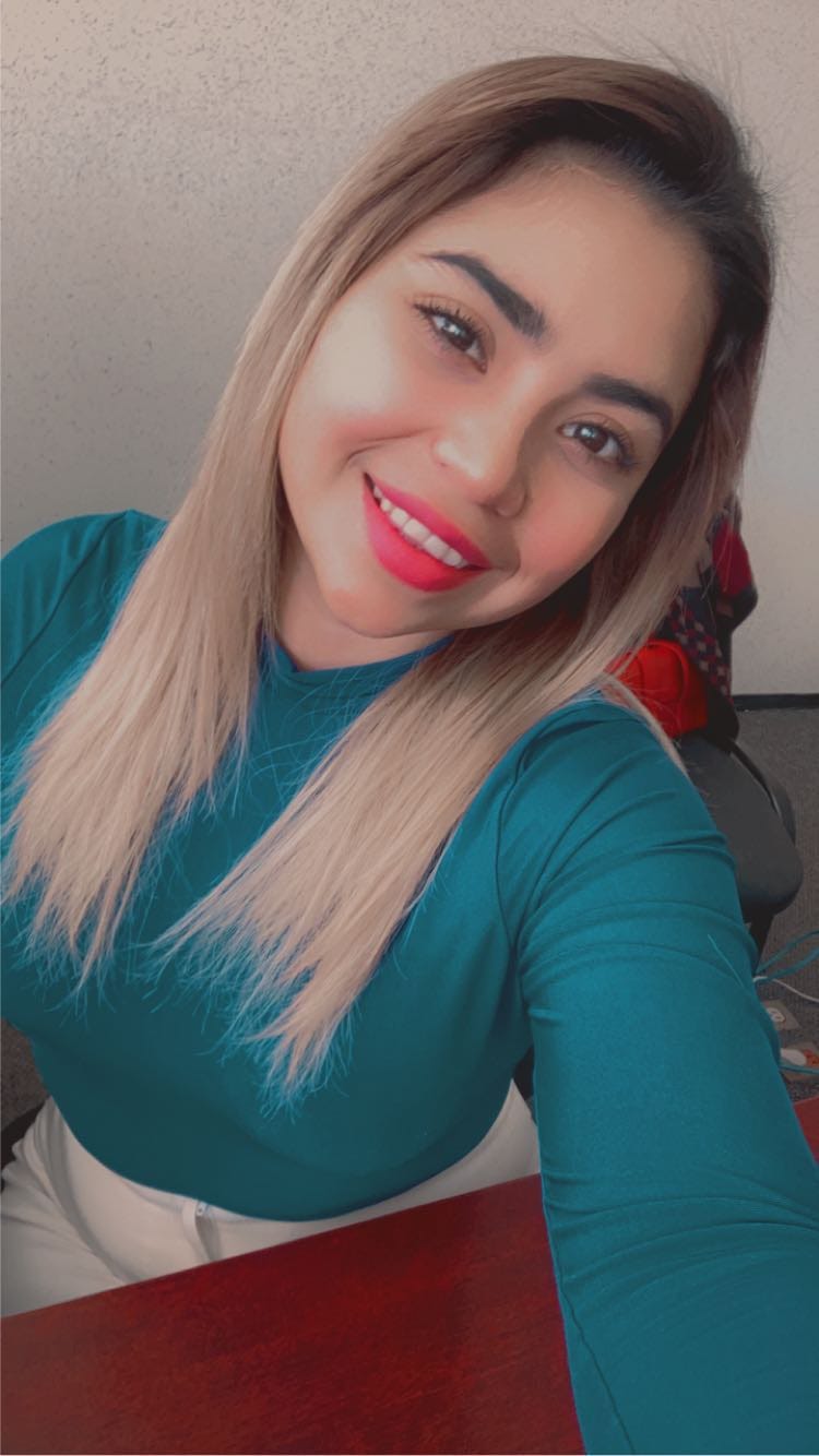 Substack profile picture for @lourdes