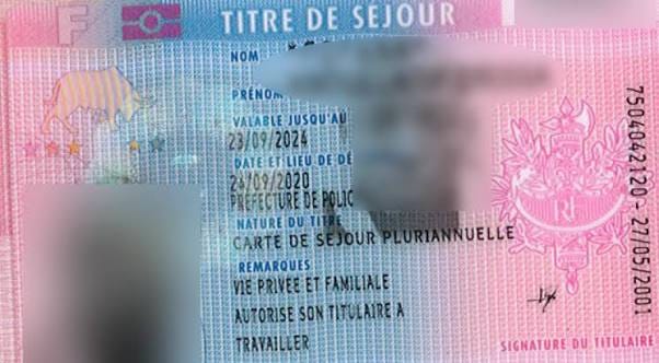 Faire une demande de titre de séjour - Futur en Main - Hauts de Seine