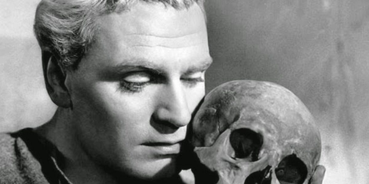 WHEN GOD CRIES: HAMLET AND THE ART OF WORLD-SHATTERING CHANGE