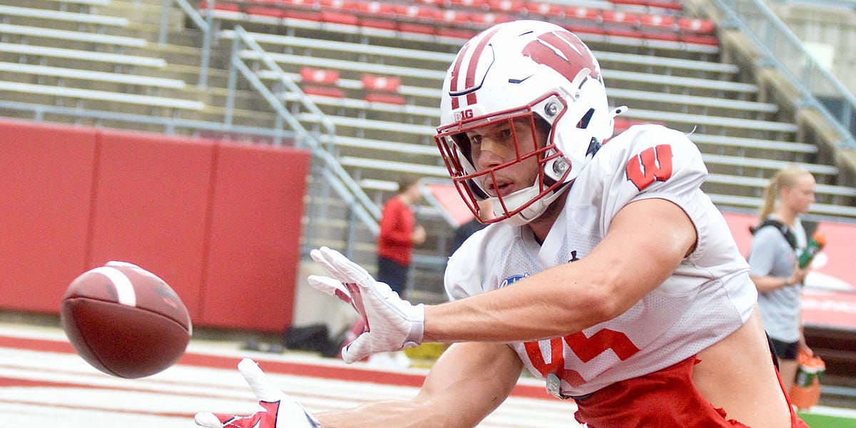 Grant Stec on Wisconsin football’s tight end group: ‘We've grown a lot closer’