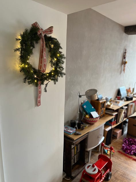 préparatif de couronne et sablés de Noël