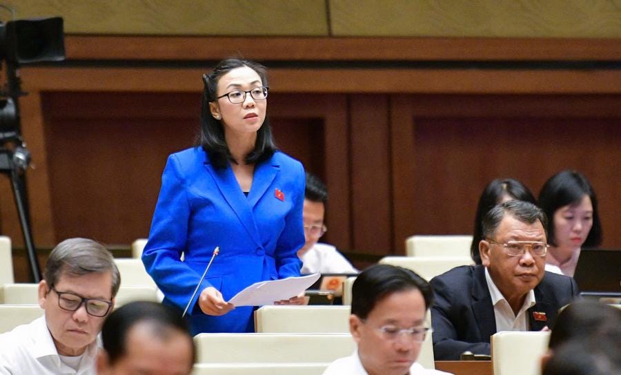Đại biểu Trịnh Thị Tú Anh: "Việt Nam có thể trở thành điểm đến lý tưởng của ngành công nghiệp bán dẫn toàn cầu". Đại biểu Trịnh Thị Tú Anh: "Việt Nam có thể trở thành điểm đến lý tưởng của ngành công nghiệp bán dẫn toàn cầu".