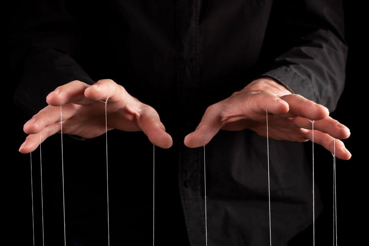 Gaslighting: don't be ruined by manipulation | Hedepy