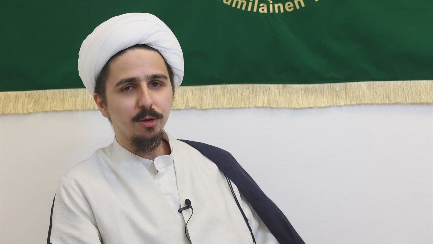Abbas Bahmanpour, Iranin rahoittaman Helsingin Resalat-Moskeijan imaami ja pappisvallan mullahi.