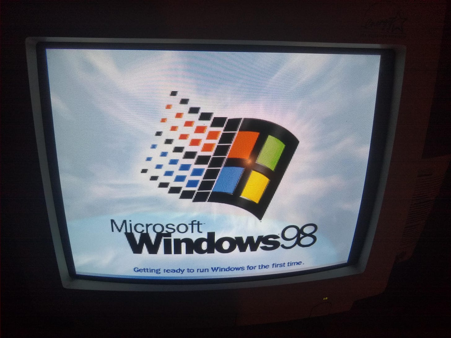 I've been stuck at this screen foreverrr. I'm not sure why. It won't load.  I have a fresh install on a new hard drive. I'm not sure what to do. I don't