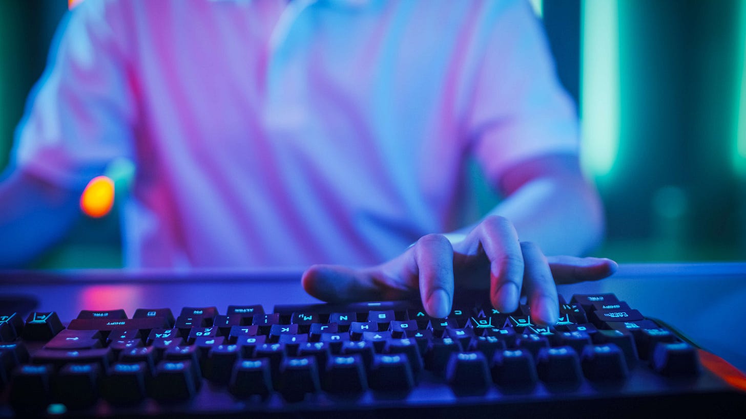 9 Fun Typing and Keyboard Facts | Pitman Training