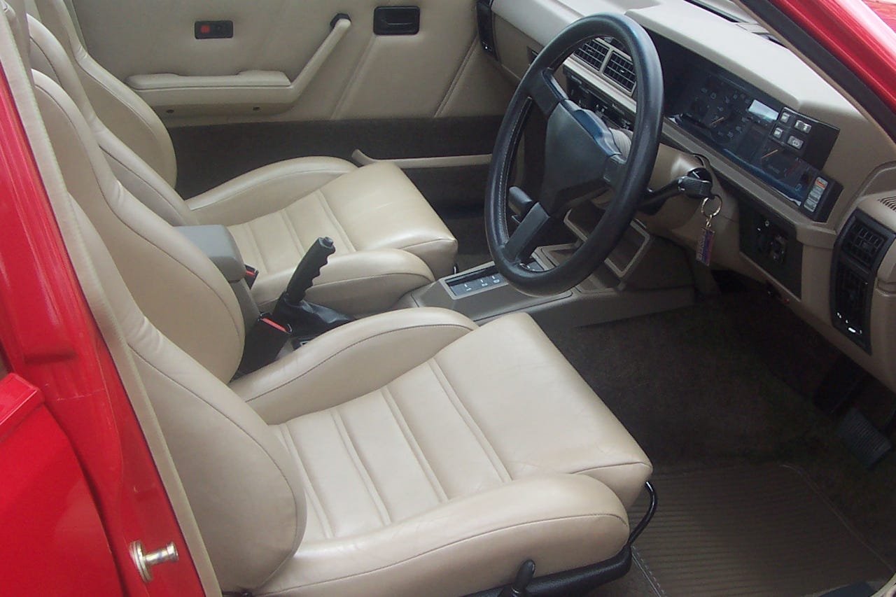 Holden HDT Director | Photo: Australian Muscle Car Sales
