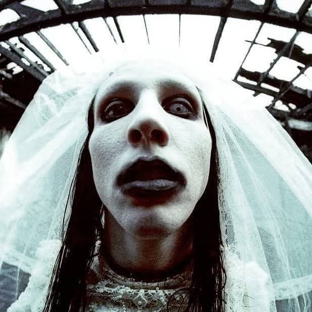 Marilyn Manson Sweet Dreams Live