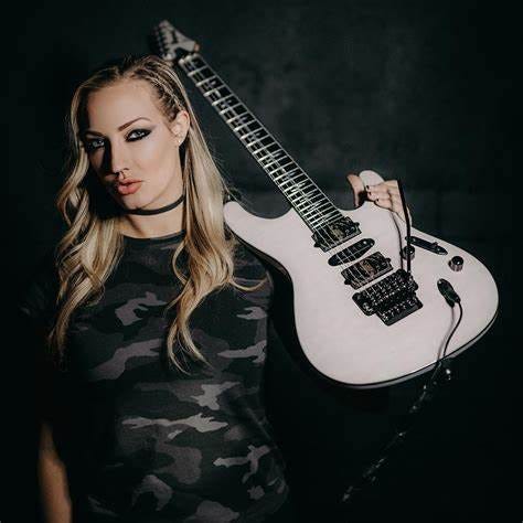 Nita Strauss | ARTISTS | Ibanez guitars