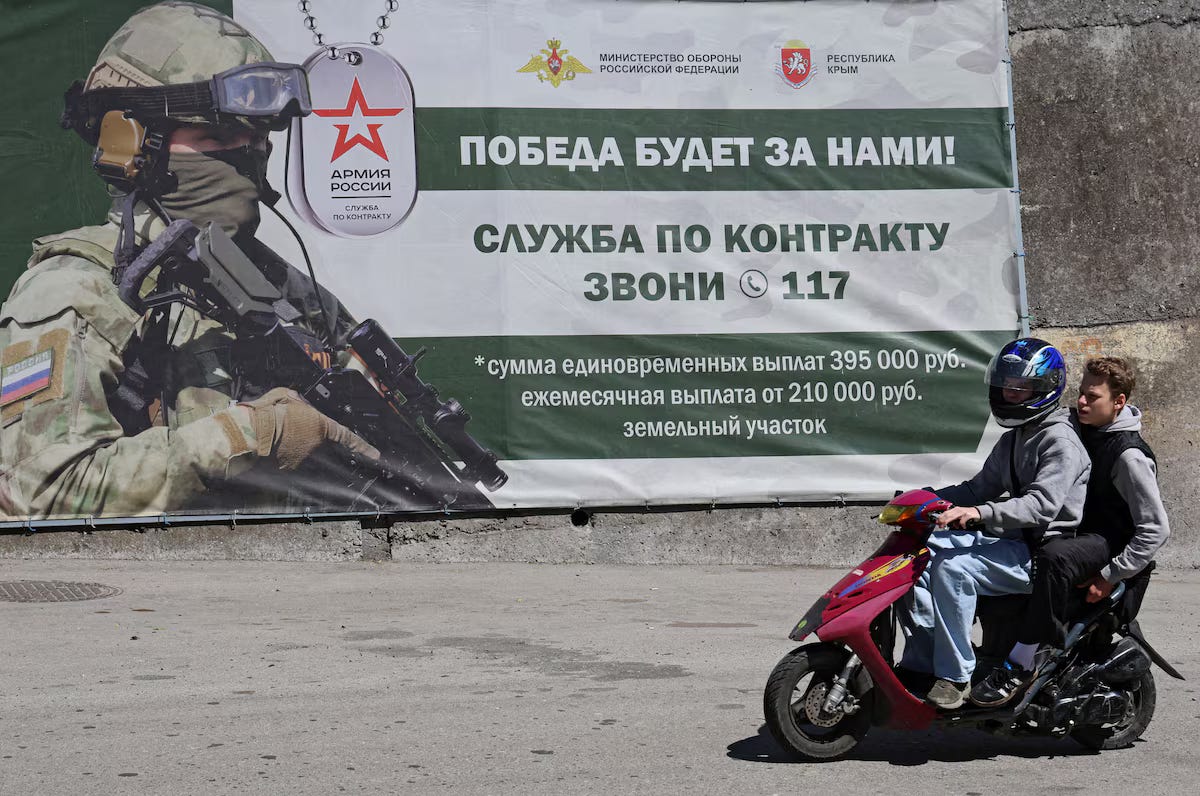 Moped_Yalta_Crimea_01.jpg