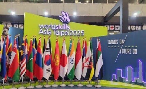 Universitas Komputer Indonesia Universitas Komputer Indonesia