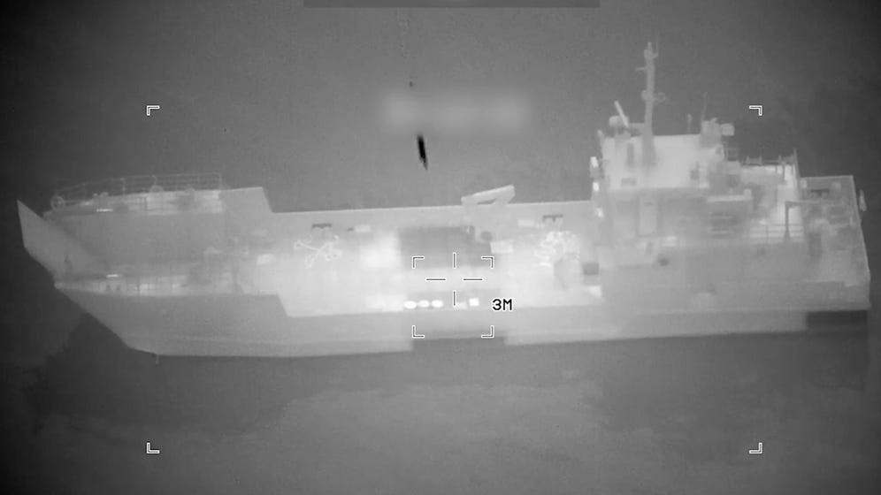 US Destroys 16 Iranian Mine-laying Vessels Near The Strait Of Hormuz -  i24NEWS