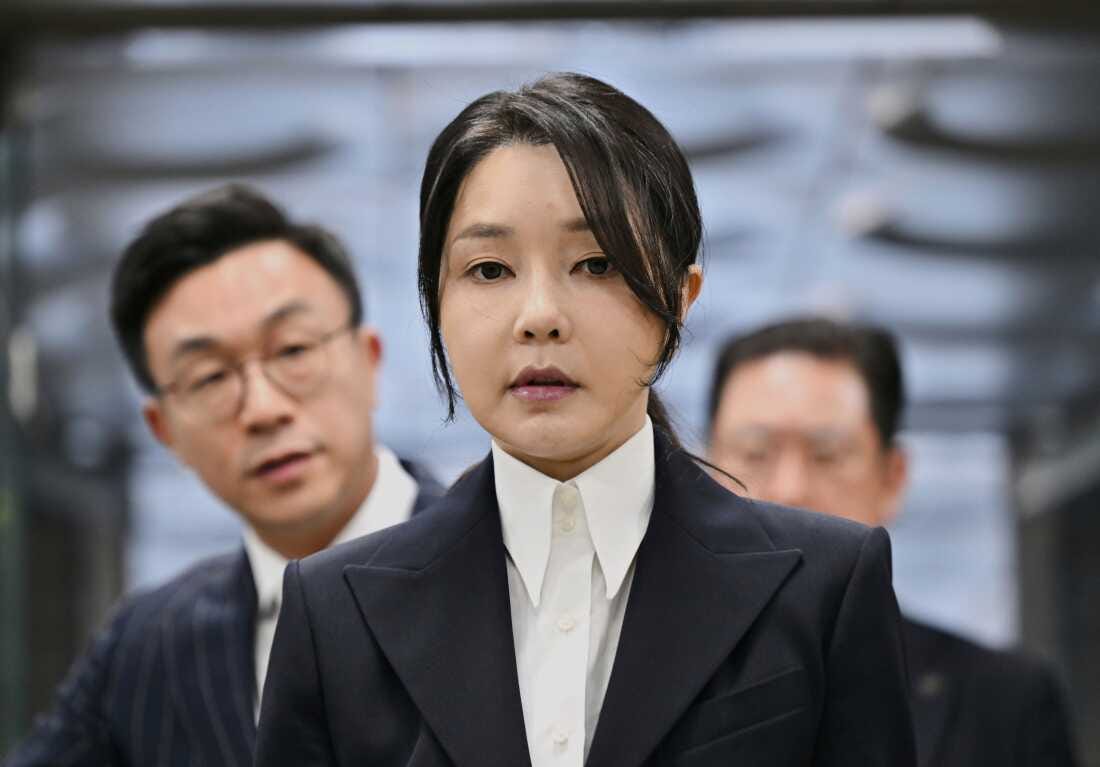 South Korean ex-first lady sentenced to 7 years for bribery scandal : NPR