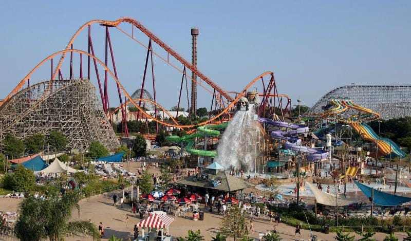 مدينة للألعاب الترفيهية العائلية “Six Flags" احدى المناطق الجذب الستة ضمن المرحلة الأولى في منتجع الترفية بمشروع #القدية @qiddiya والتي ستنتهي بنهاية عام 2022م مدينة للألعاب الترفيهية العائلية “Six Flags" احدى المناطق الجذب الستة ضمن المرحلة الأولى في منتجع الترفية بمشروع #القدية @qiddiya والتي ستنتهي بنهاية عام 2022م