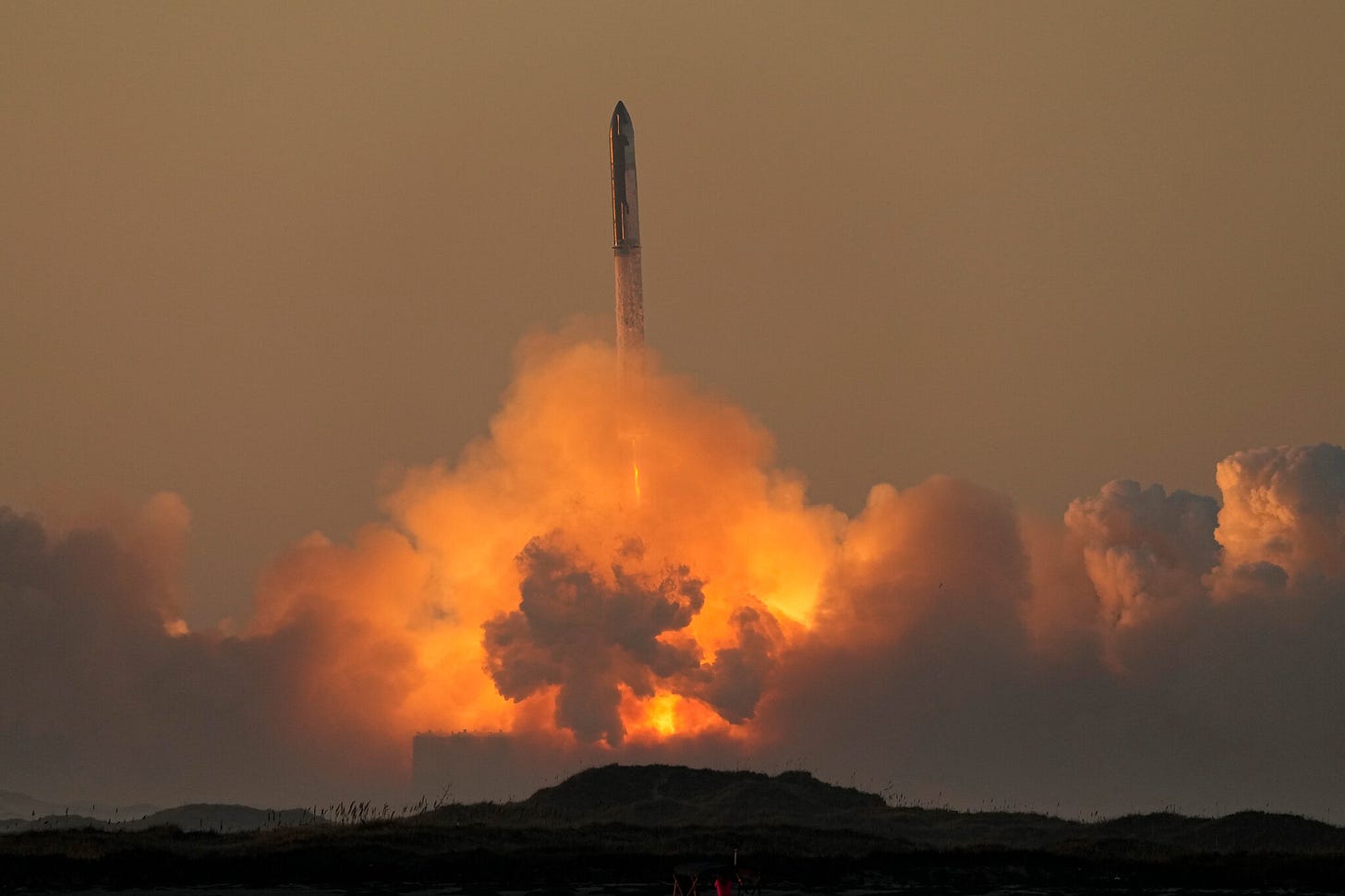 Big Explosions and Major Progress in SpaceX's 2nd Starship Launch - The New  York Times