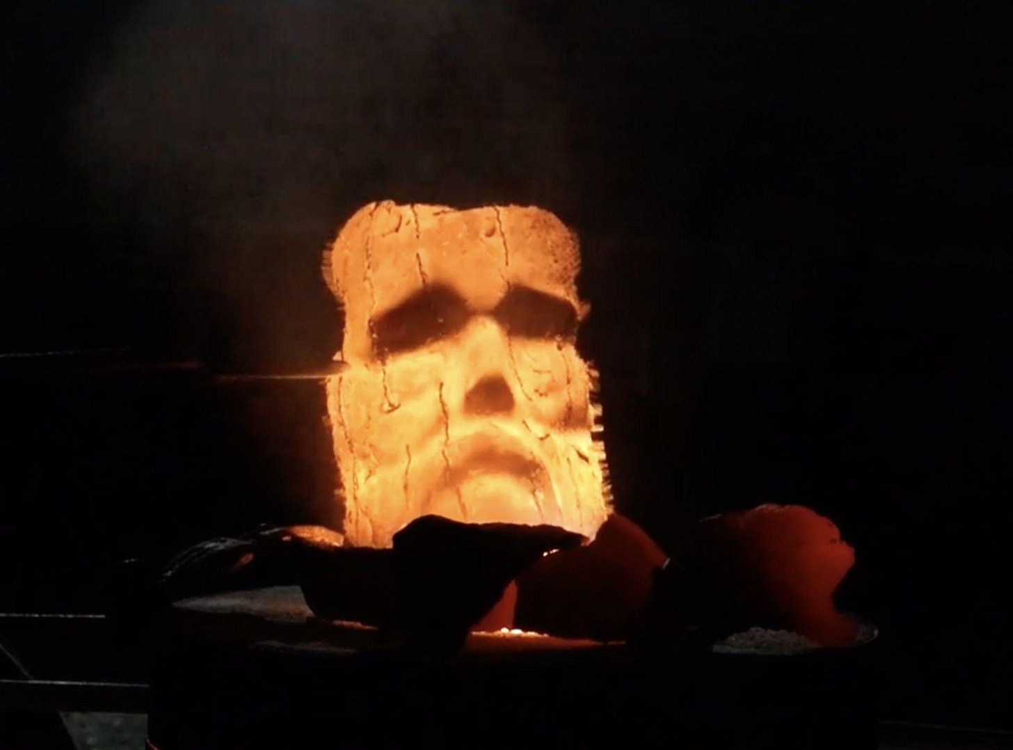 The face of Robert E Lee, as a bronze of the pro-slavery leader is melted  down in Charlottesville : r/pics