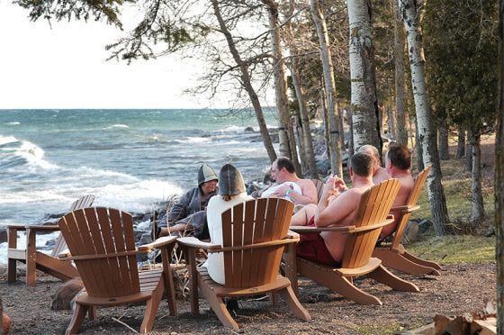 Sauna Days 2023: chilling out by the shore between rounds